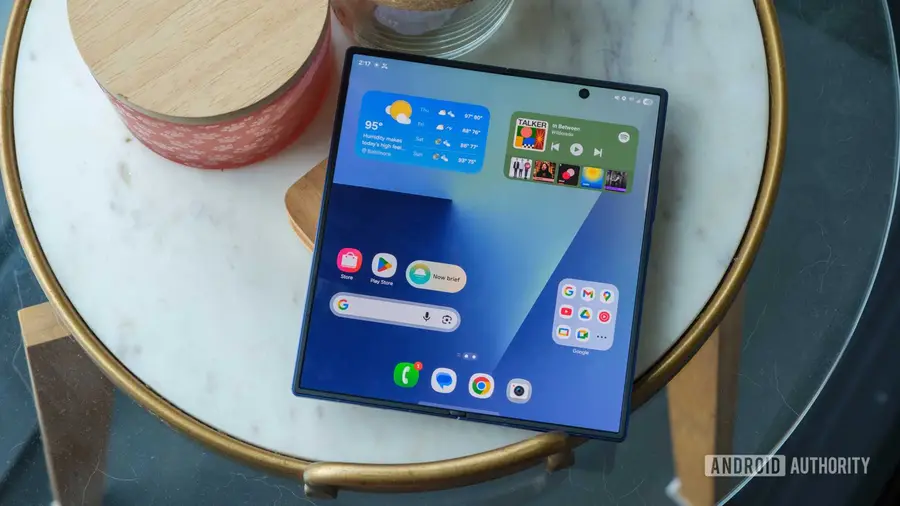 Kekhawatiran Terhadap Galaxy Z Fold 8 yang Lebar dan Desainnya