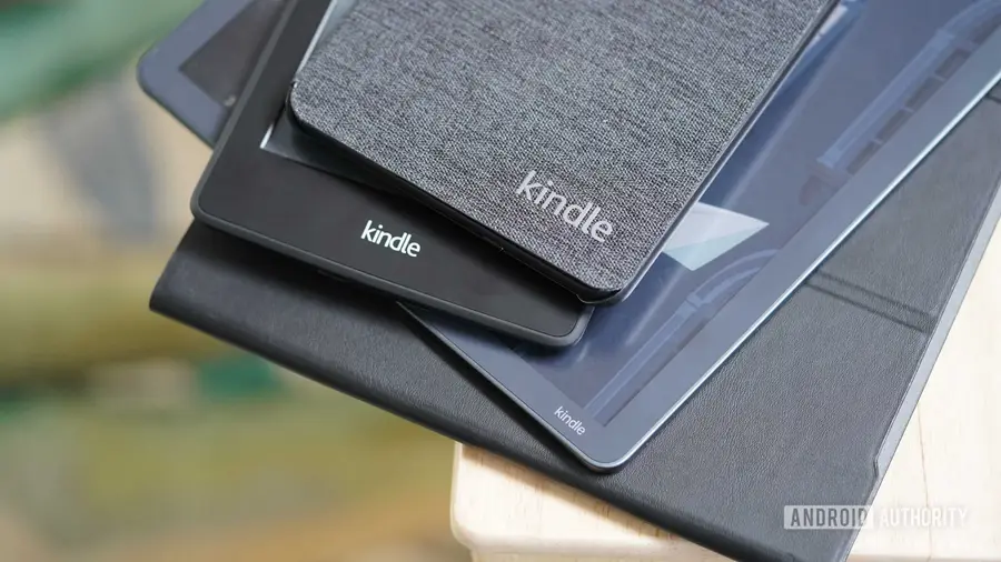 Kindle Generasi Terbaru Tampil dengan Warna dan Ukuran Baru