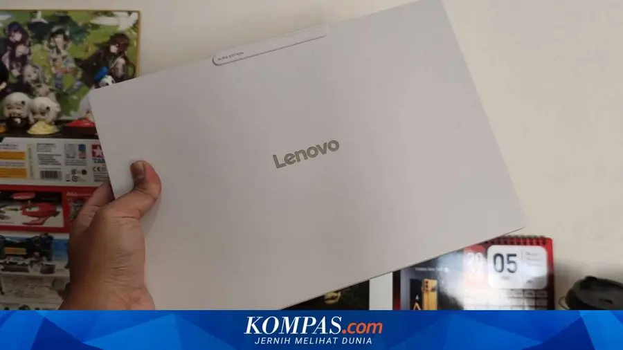 Lenovo Yoga Slim 7i Ultra Aura Edition, Laptop Premium dengan Desain Menawan