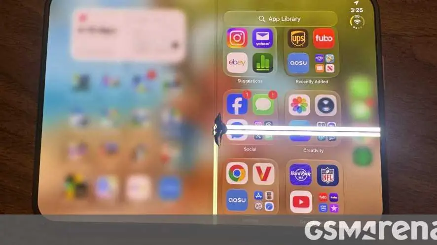 iPhone Duo Users Report Display Issues Linked to Hinge Defect