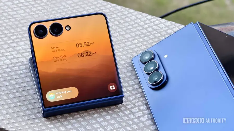 Melihat Lebih Dekat Galaxy Z Fold 8 dan Z Flip 8