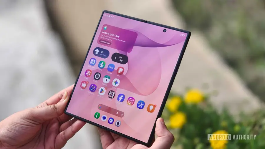 Pengujian Ketahanan Samsung Galaxy Z Fold 8 Ultra Memukau