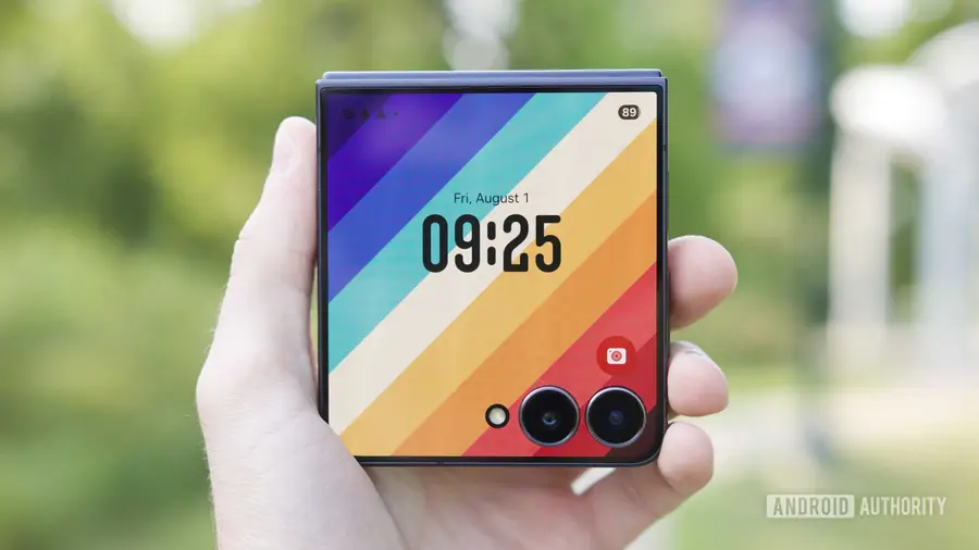 Samsung Galaxy Z Flip 8 Hadir dengan Strategi Dual-Chip yang Menarik