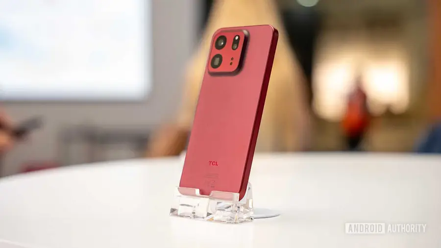 TCL P80 Ultra: A Smartphone with Innovative Display Technology