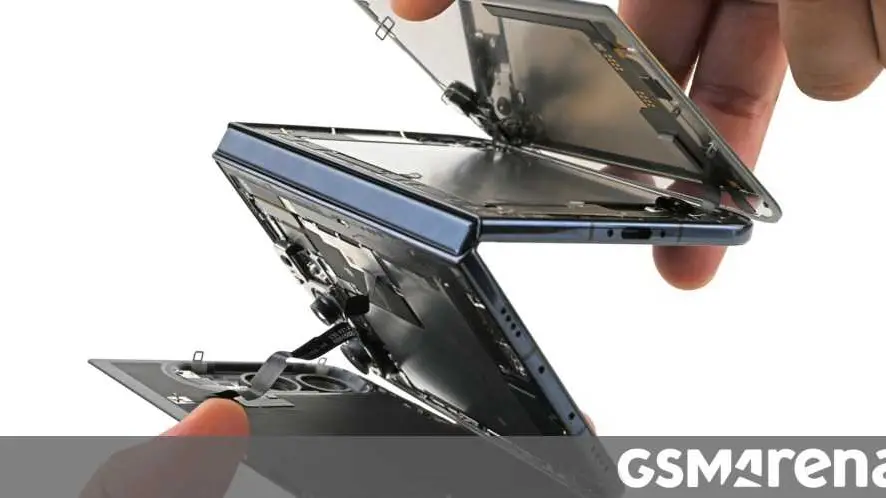 Ulasan Teardown iPhone Duo: Dapat Diperbaiki Namun Hinge Rumit