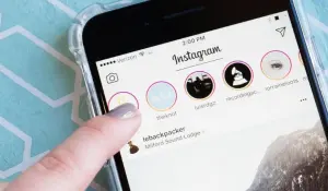 Menggunakan Fitur Story