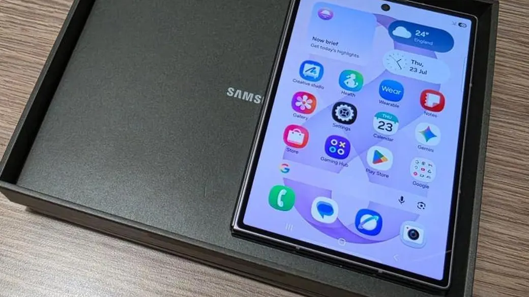 Samsung Galaxy Z Fold 8: A Stylish and Powerful Device