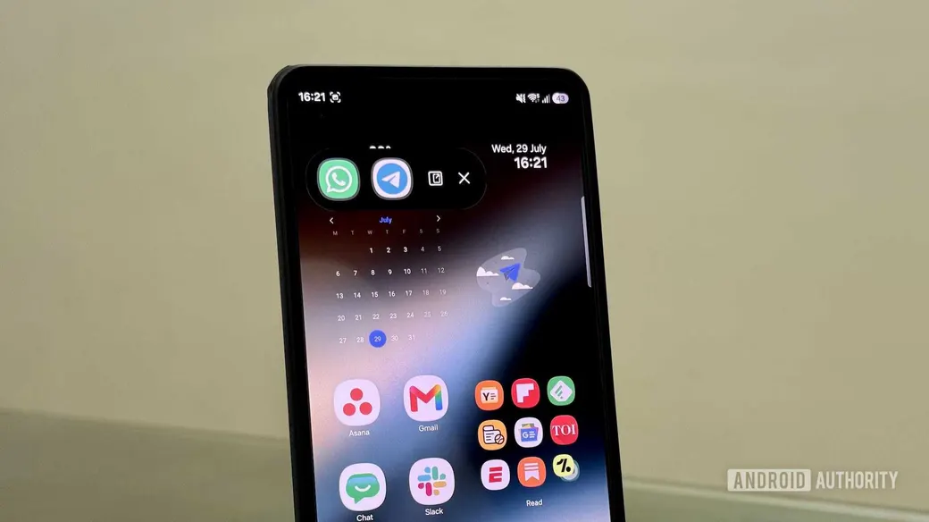 Discover Samsung's Pop-Up View for Enhanced Multitasking