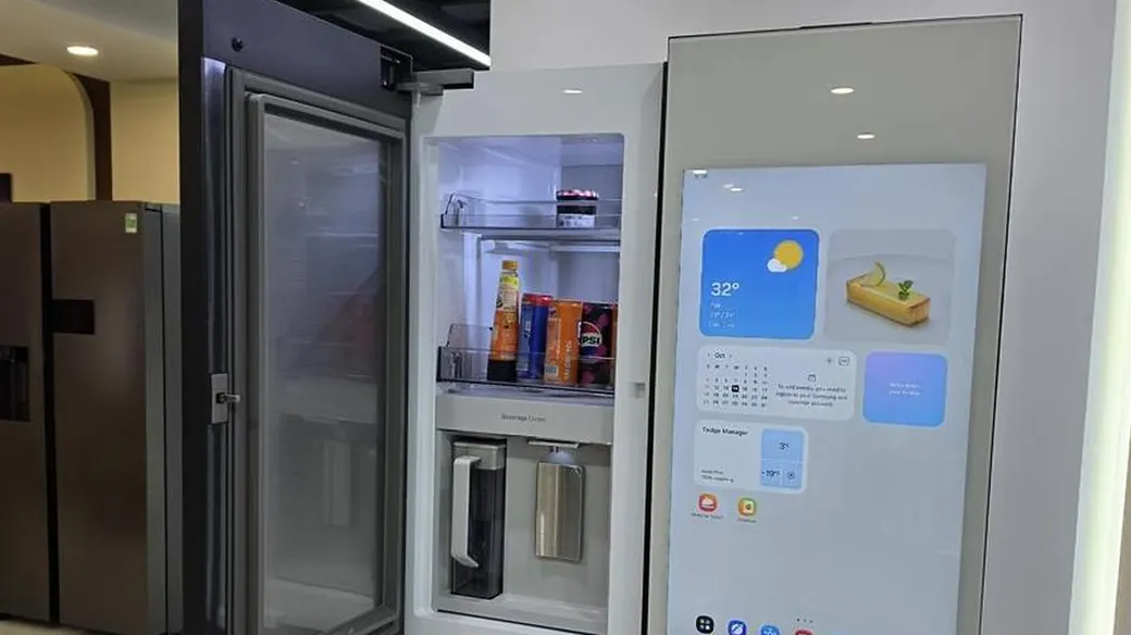Samsung's Smart Refrigerator with AI Vision Enhances Kitchen Experience