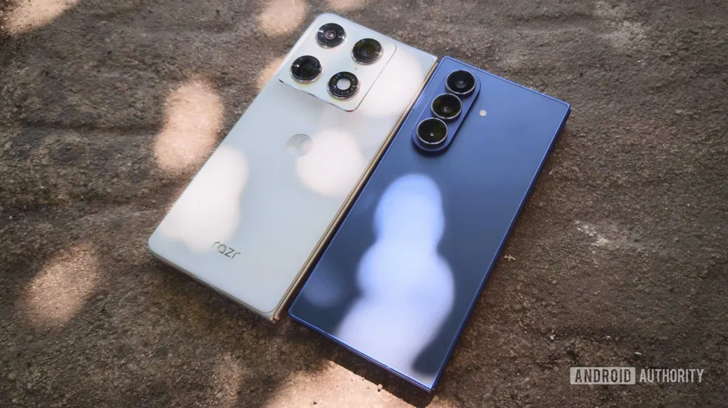 Motorola Razr Fold Outshines Galaxy Z Fold 7 After One Month