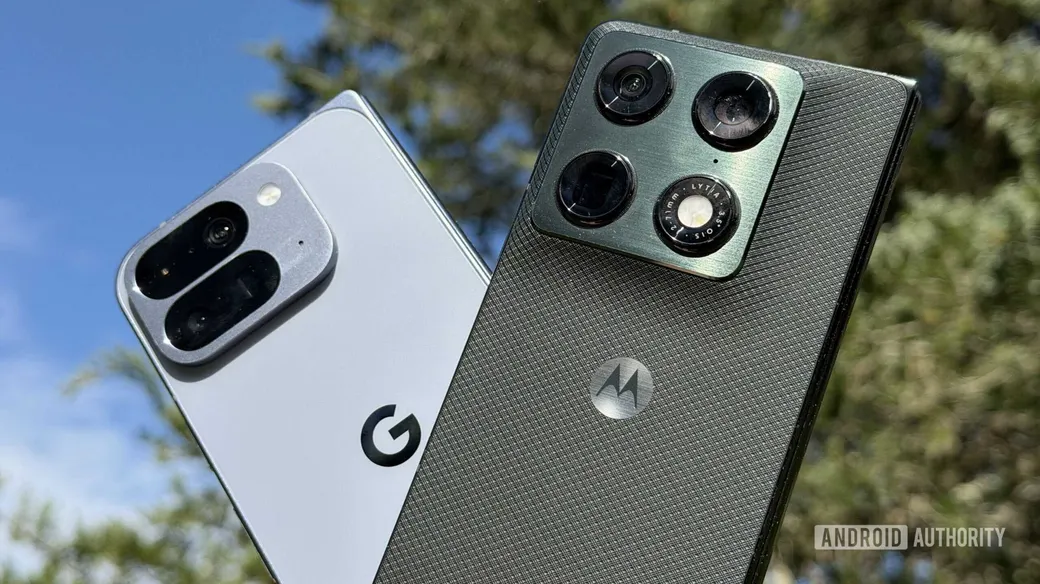 Motorola Razr Fold vs Google Pixel 10 Pro Fold: A Comparison