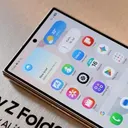 Perbandingan Samsung Galaxy Z Fold8 dan iPhone Duo di Era Lipat
