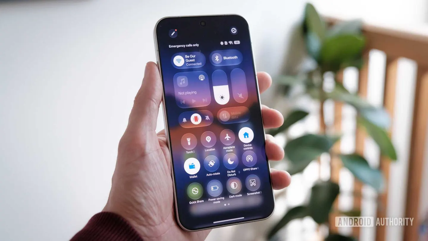 How iOS Influences Android Design Choices in Modern Smartphones