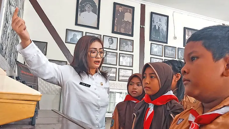 Empat Inovasi Zaman Dulu yang Familiar bagi Baby Boomers, Kini Buat Generasi Z Keheranan