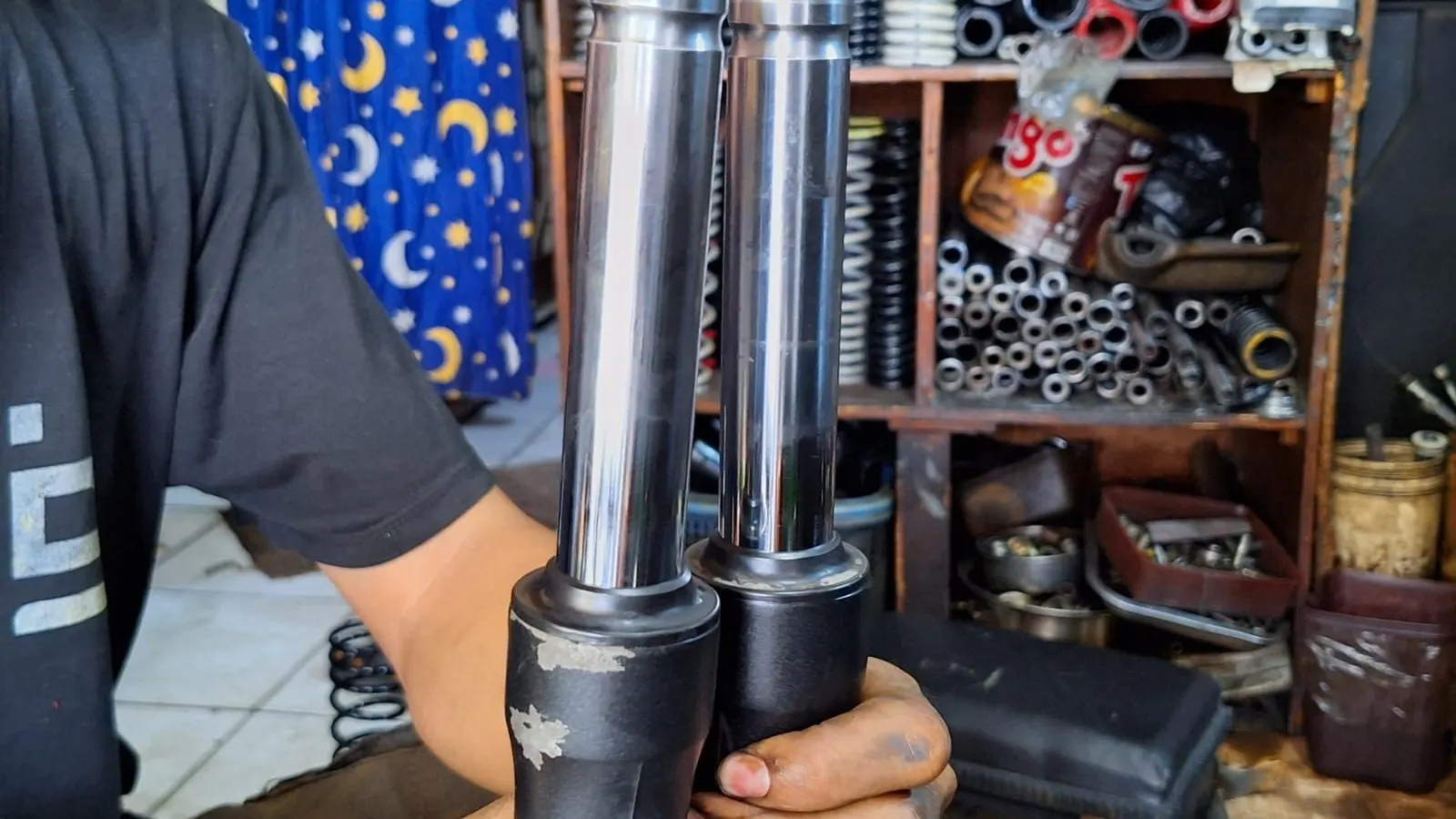 Akhirnya Tahu, Cara Mudah Agar As Sokbreker Depan Motor Matic Gak Gampang Baret