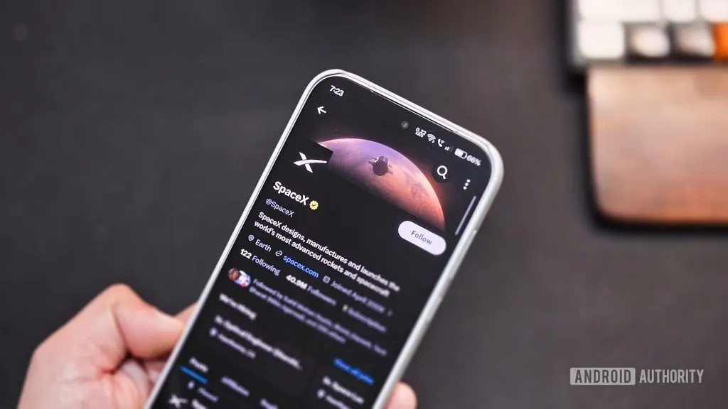 SpaceX Siap Luncurkan Smartphone with Konektivitas Starlink yang Revolusioner