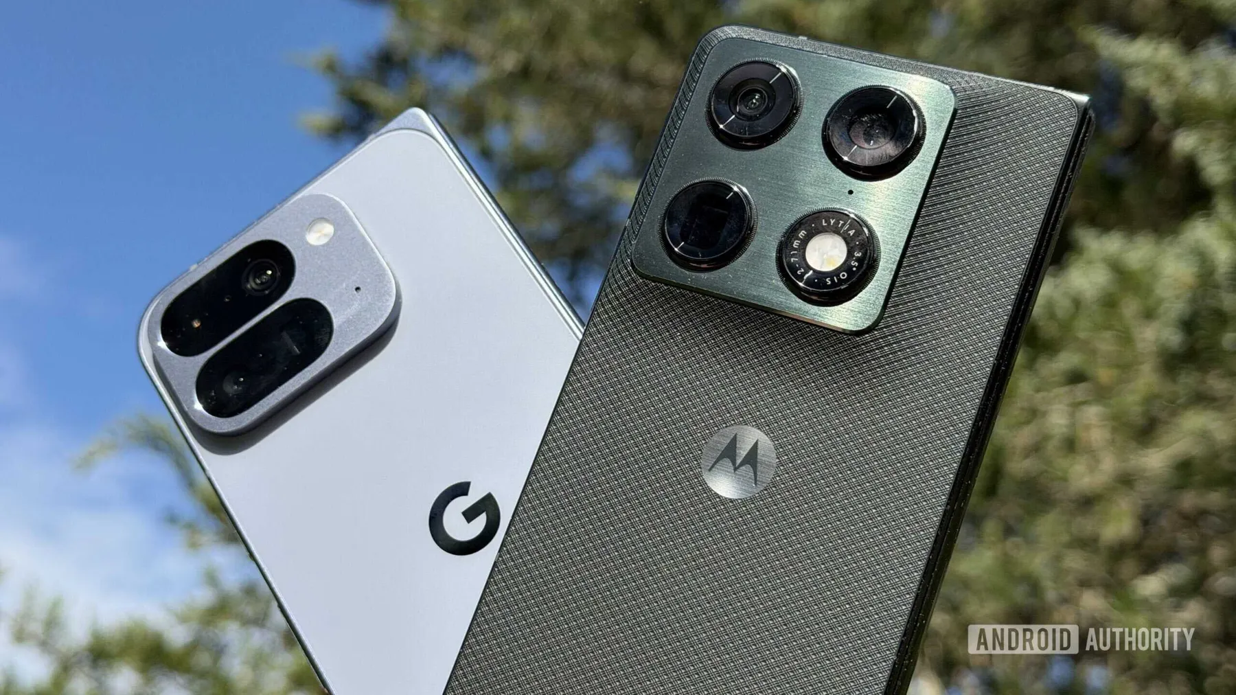 Motorola Razr Fold vs Google Pixel 10 Pro Fold: A Comparison