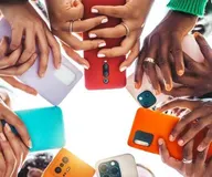 Global Smartphone Market Declines, Samsung and Apple Thrive