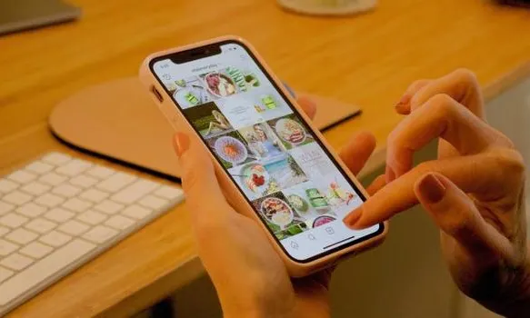Cara Menambah Foto di Postingan Instagram yang Sudah Diupload