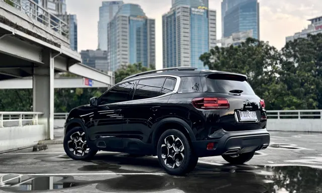 Tangan Penuh Barang? Buka Bagasi Citroen C5 Aircross Tetap Lebih Mudah