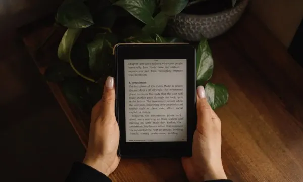5 Kelebihan E-Reader vs Tablet: Lebih Enak untuk Membaca!