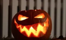 Mengerikan Tapi Indah! 15 Prompt Gemini AI untuk Foto Halloween yang Menyeramkan