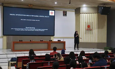 Cerdas Manfaatkan Teknologi Digital untuk Atasi Gangguan Mental