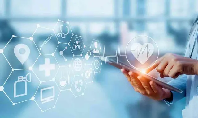 Perawat: Profesi Tak Tergantikan di Era Robot dan AI