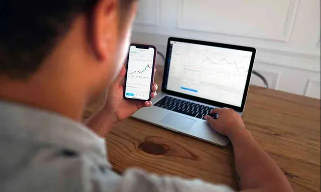 Mengapa Strategi Forex AI Lebih Unggul Daripada Sistem Manual