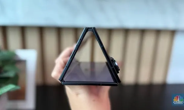 Pengenalan Samsung Galaxy Z TriFold