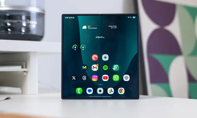 Galaxy Z Fold Terbaru Hadir dengan Desain Lebar dan Performa Meningkat