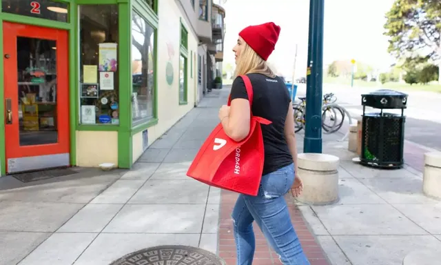 Hemat Hingga 15% dengan Kartu Hadiah DoorDash dan Instacart