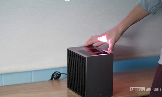 LG CineBeam S: Proyektor Kompak untuk Pengalaman Menonton Maksimal di Rumah