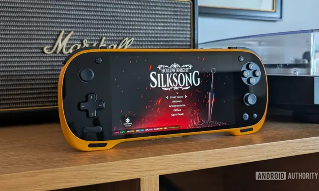 Krisis RAM Global Pengaruhi Produksi Konsol Handheld Android Premium