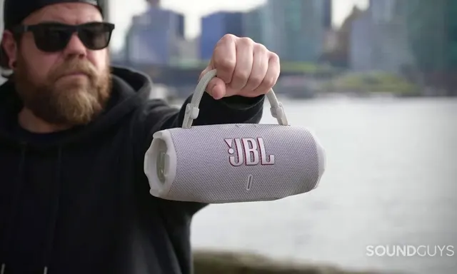 JBL Charge 6 Hadir Kembali dengan Diskon 45% untuk Pecinta Musik