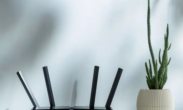 Optimize Your Router Antenna Position for Better Wi-Fi Signal