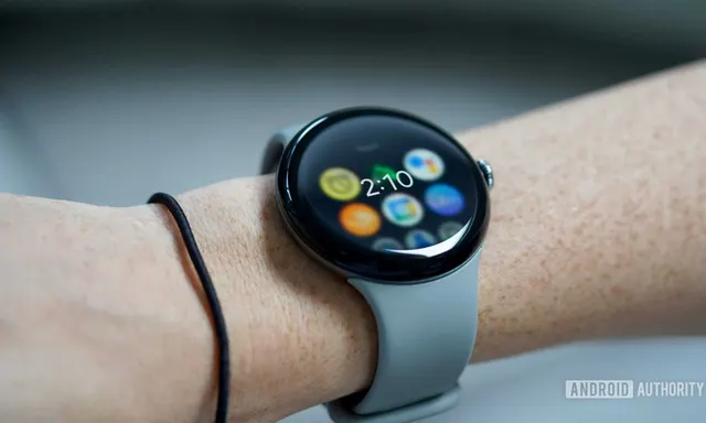 Google Hapus Fitur Safety Signal pada Pixel Watch 2 dan 3