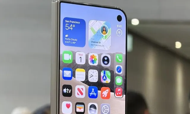 Samsung's Earnings from Apple's New Foldable iPhone Display