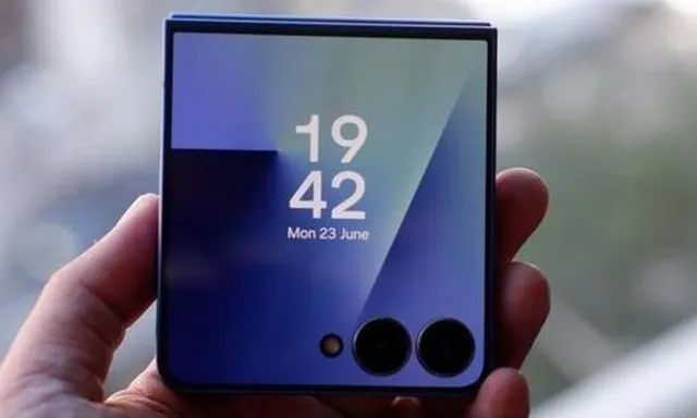 Perbandingan Galaxy Z Flip8 dan Z Flip7: Apa Saja Perubahannya?