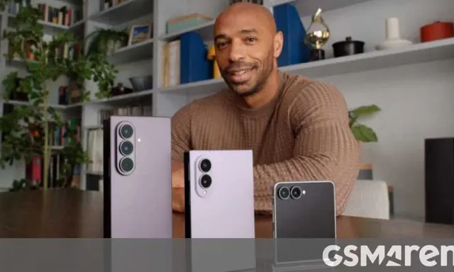 Thierry Henry Promotes Samsung's Galaxy Fold8 and Flip8 Devices