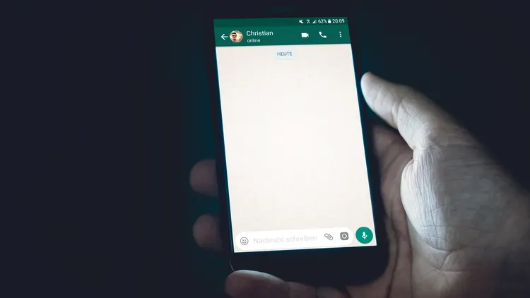 Cara Mengubah Font WhatsApp dengan atau Tanpa Aplikasi