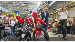 Inovasi Mengejutkan Ducati: Desmo450 MX Resmi Dirilis, Bawa Teknologi MotoGP ke Sirkuit Tanah