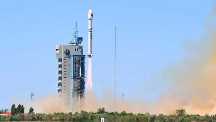 Cina Mengembangkan Jaringan Satelit AI Terbesar di Luar Angkasa dengan 2.800 Unit
