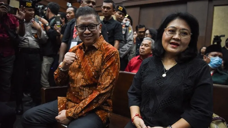 Ahli IT ke Hasto: Membasmi Hacker with Menyendam Ponsel dalam Air