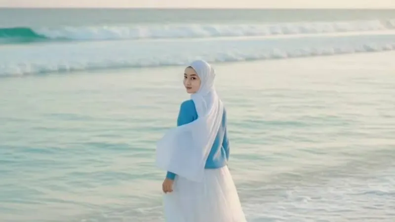 Prompt Gemini AI Wanita Berhijab yang Viral di Media Sosial