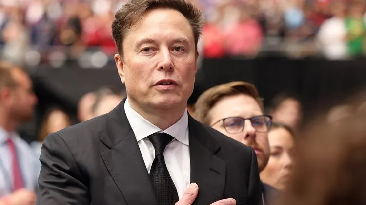 Elon Musk Rekrut Gamer, Bisa Kerja dari Rumah