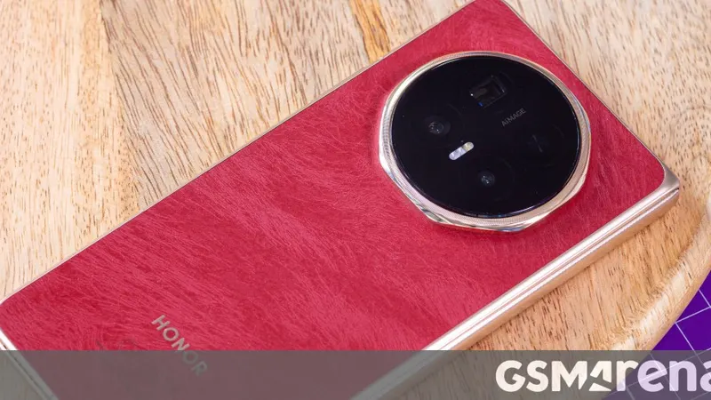 Honor Magic V6 Merah Hadir di MWC 2023 dengan Desain Menarik dan Unik