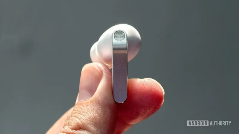 Samsung Galaxy Buds 4 Pro Hadir dengan Desain dan Fitur Menarik