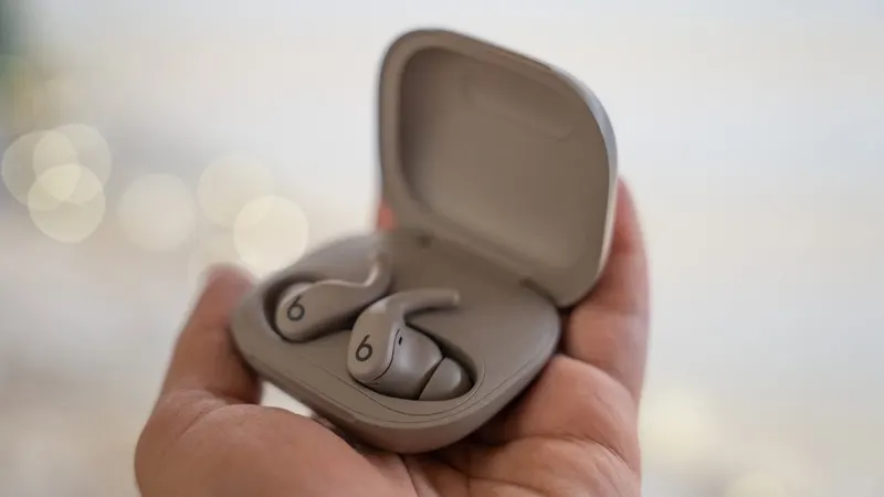 Powerbeats Fit: Earbud Terbaik untuk Meningkatkan Pengalaman Olahraga Anda