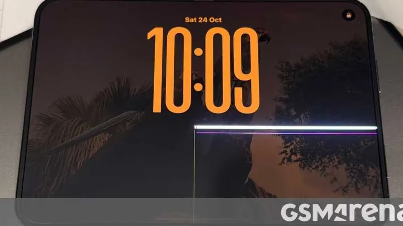 Apple Addresses iPhone Duo Display Cracking Concerns